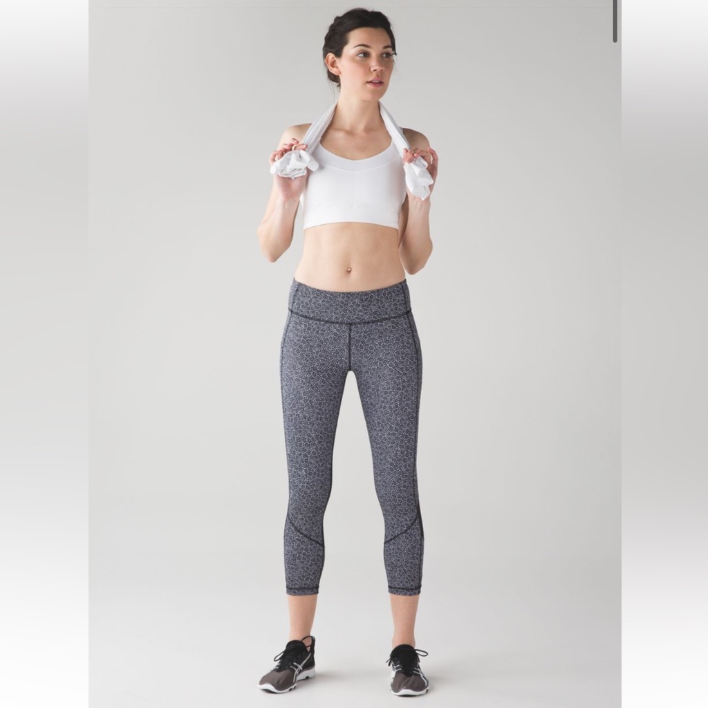 Lululemon Leggings Size 4 Pace Rival Crop 22" Freckle Flower Black Athletic Cool